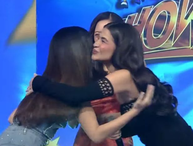 belindoll's tweet photo. star creatives and jollibee’s queens <3 https://t.co/Ep95MNzGE1