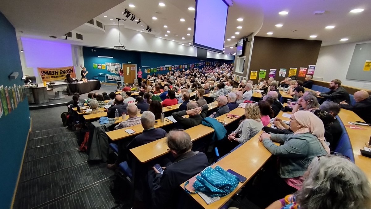 Marx21net's tweet photo. Charla sobre "Francia: Le Pen, fascismo y el Frente Popular" en @MarxismFestival del @SWP_Britain.
A las 9.30h, una de 7 actos a esa hora.
Hacen falta unidad contra el fascismo y el racismo, y tb una izquierda revolucionaria coherente.
#StopLePen
+Info:
https://t.co/hR72BGPS6g https://t.co/ltBzM3nFx9