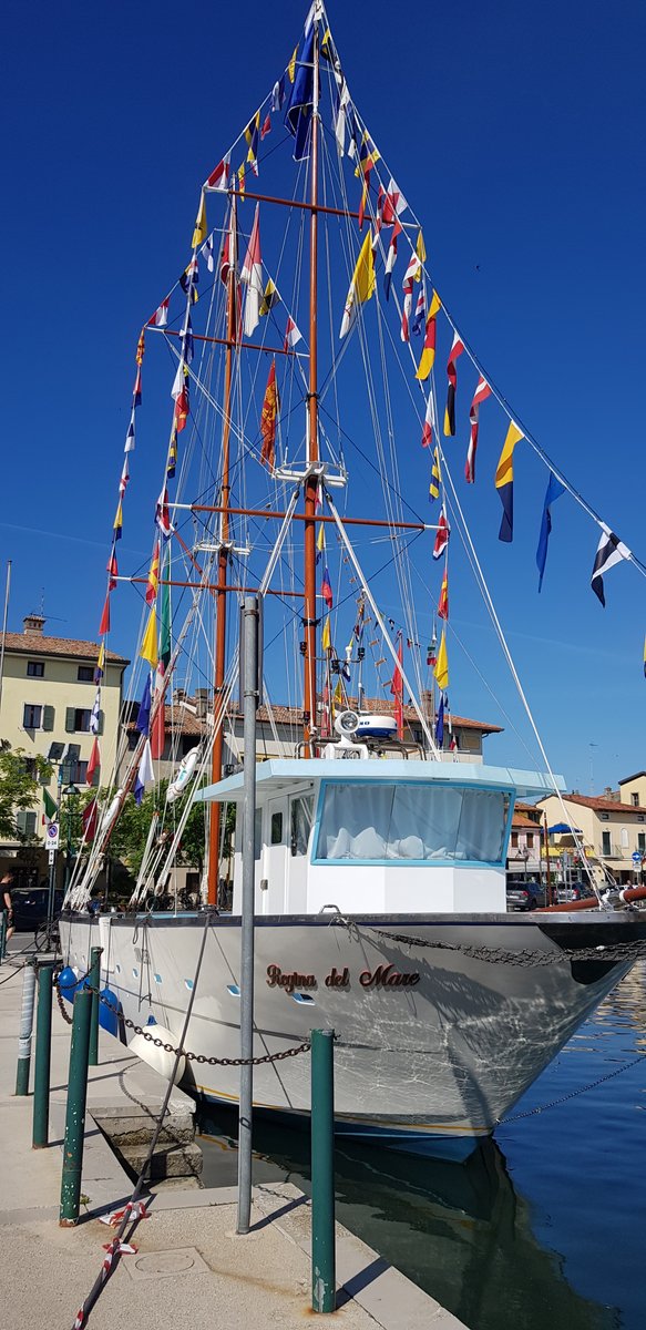 .<a href="/Pontifex_it/">Papa Leone XIV</a> -
Domani 7 luglio il "Perdòn de Barbana" processione votiva con barche che portano i gradesi a rendere voto alla Vergine dell'isola di Barbana per essere stati salvati dalla pestilenza - Partenza dal porto alle 8.45 - 

<a href="/mariacr28250504/">maria cristina lazzi</a> <a href="/giorgiobigi1/">giorgio bigi</a> <a href="/marina52182/">Marina 🌹🐞🦉</a>