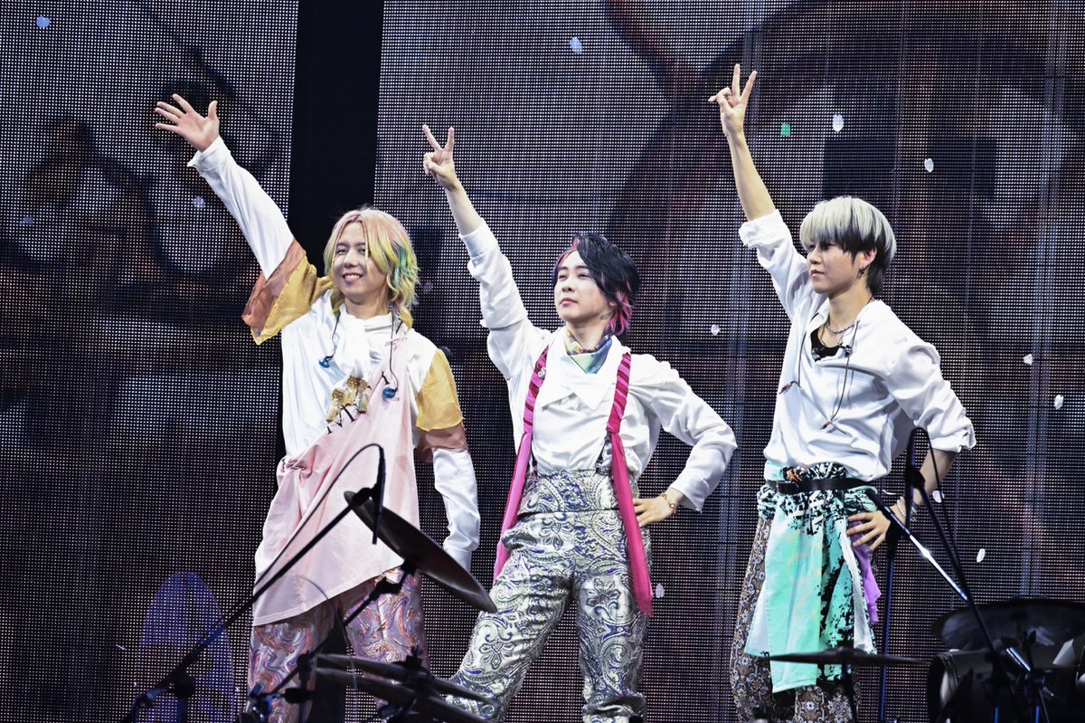 BPerna's tweet image. Mrs. GREEN APPLE ≪ゼンジン未到とヴェルトラウム〜銘銘編〜≫ 生放送 生中継

＜7月6日(土)＞
目も楽しむどー！！！

🔗生中継🇯🇵➤tinyurl.com/8khtjh2b

#MrsGREENAPPLE 
#ミセス #ミセスグリーンアップル
#銘銘編 #ゼンジン未到とヴェルトラウム