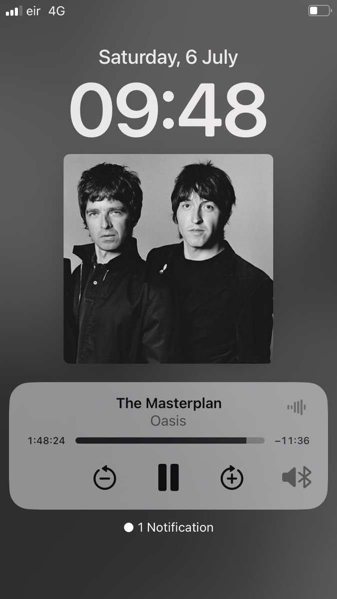 Oasis … but who the heck is that with Noel?