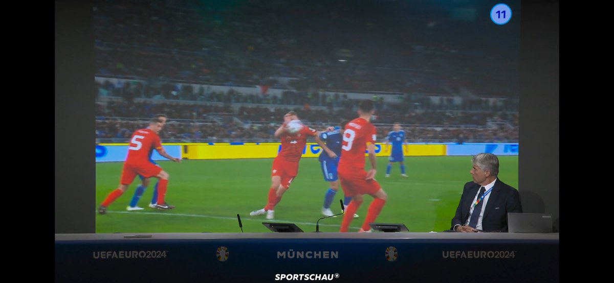 VAR-Watch👀 tweet media