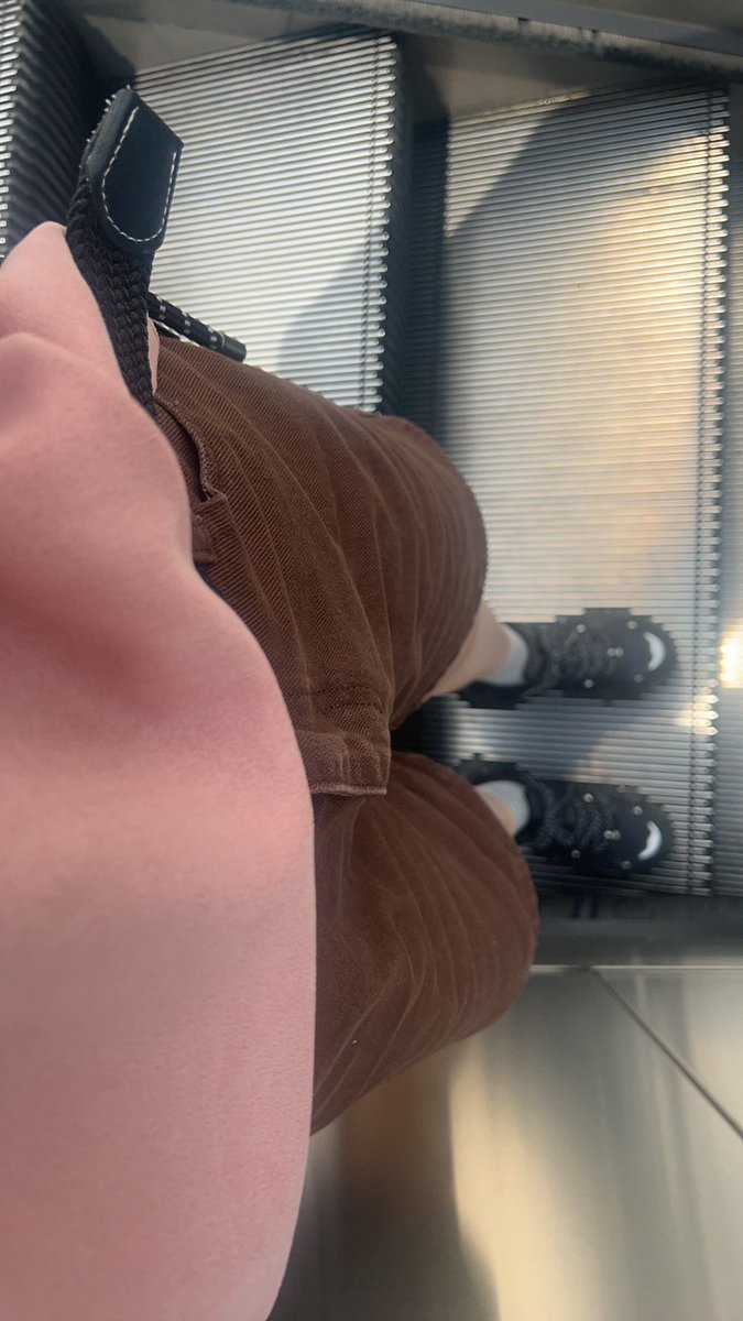 三十八度我出门了，我是勇士！
今天是小粉T
#粉T #le #百合 #les