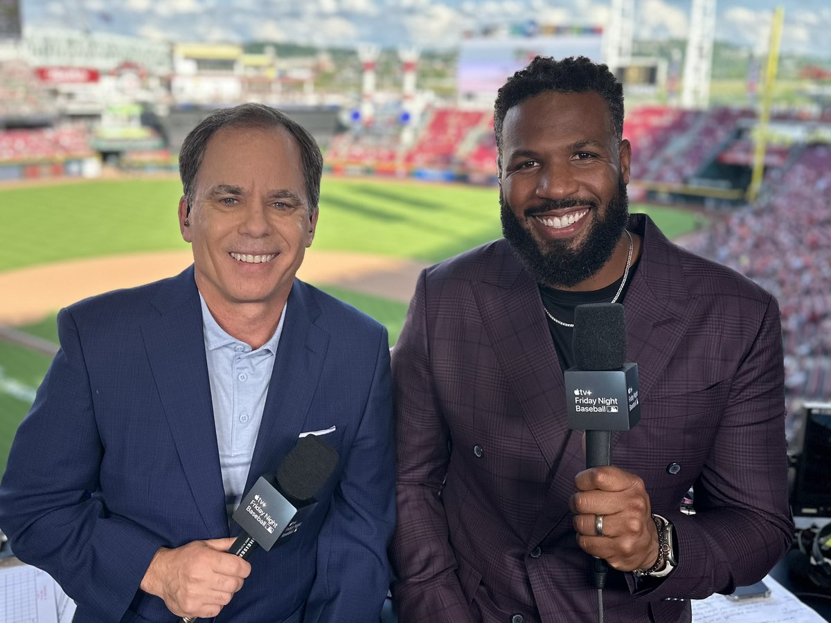 Really proud of former Fish <a href="/Xavier_Scruggs/">Xavier Scruggs</a>. His broadcasting career is taking off and I was lucky enough to reunite last night on <a href="/AppleTV/">Apple TV</a>. He won the blazer competition. <a href="/Marlins/">Miami Marlins</a>