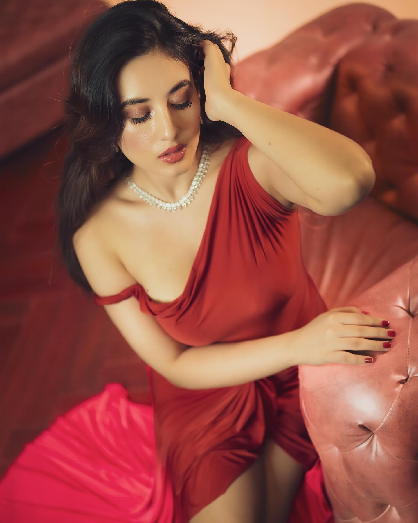 GRz04hYacAE9cPe?format=jpg&name=large