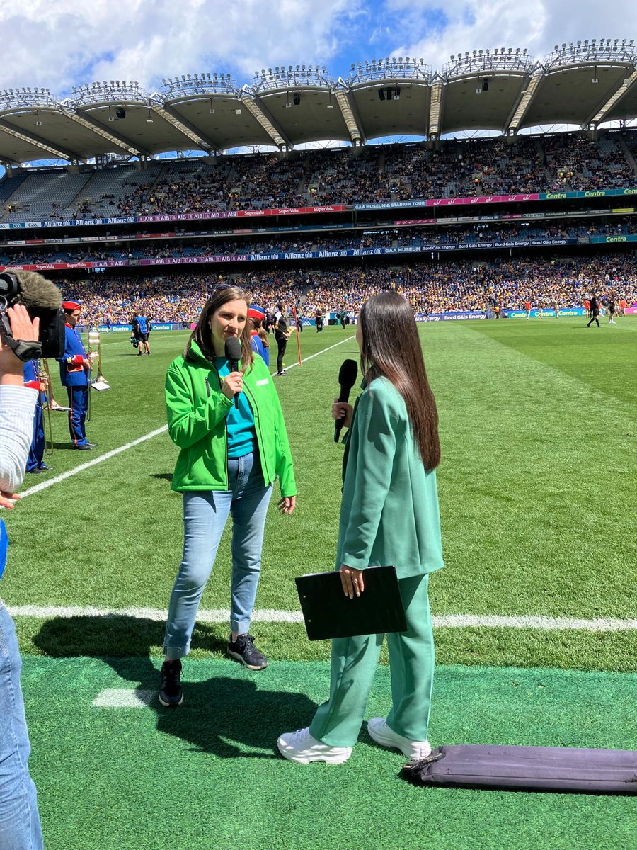 Thank you <a href="/officialgaa/">The GAA</a>! Was amazing to be at <a href="/CrokePark/">Croke Park</a> &amp; chat about Samaritans as your mental health partner at the All-Ireland SHC semi-final 💚
<a href="/KilkennyCLG/">Kilkenny GAA</a> <a href="/GaaClare/">Clare Gaa</a>
Remember help is there for anyone who needs support.
📞 116 123
