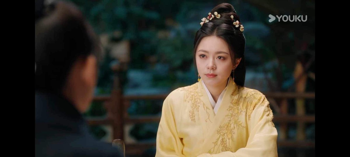 Yellow 
#ThePrincessRoyal 
#Zhaojimai
#LiRong