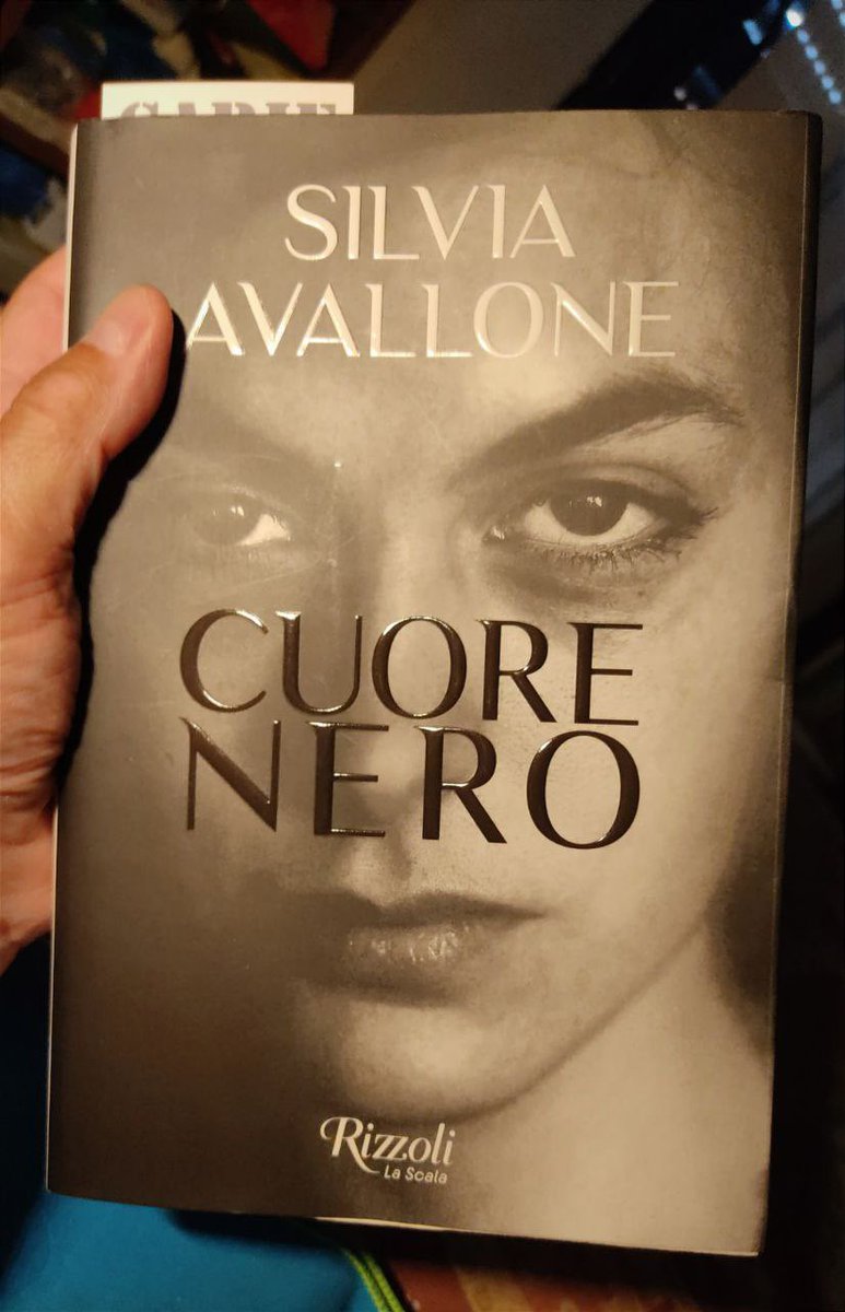 VentagliP's tweet photo. Grazie a Marco per la sua #recensione di
#CuoreNero di Silvia Avallone @RizzoliLibri
Sul nostro canale Telegram
📲 https://t.co/y6v2fDJCkU
🏆Libro vincitore del Premio Elsa Morante 2024
🏆Libro finalista del Premio Viareggio Rèpaci 2024
#LeAliPerVolare
#VentagliDiParole https://t.co/FPUXzR6wq1
