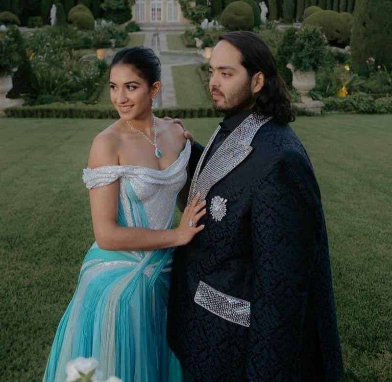 drewlegend_'s tweet photo. cuando me dice "te amo" pero este hombre literalmente pagó 10 millones de dólares para que justin bieber se presentara en su boda solo porque su esposa es belieber 🥺 https://t.co/ofUDZToXRY