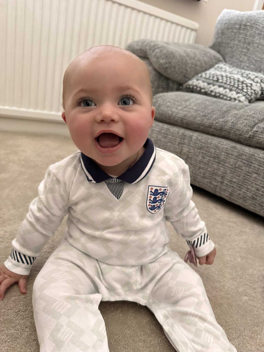 RaveCeleste's tweet photo. Nemie 😍 #SSNThreelions @SkySportsNews https://t.co/hhdMmkvDei