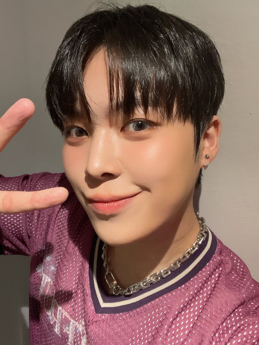 by_verivery's tweet photo. [#연호]

대만 GO ON도 재밌었습니다!!!!🙌
그리고 GO ON 이제 잘가라!
아쉽지만 놓아줄게 안녕👋👋

#여노 #베러 #베리베리 #GO_ON #💟 https://t.co/JwRDWC7PtR