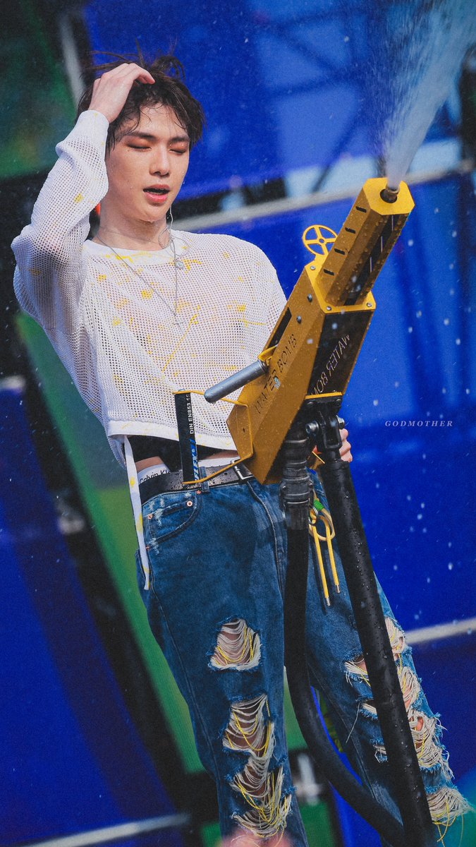 GODMOTHER2510's tweet photo. 240705 워터밤 서울 💦

#강다니엘 #KANGDANIEL https://t.co/Bv1MvAfDIX