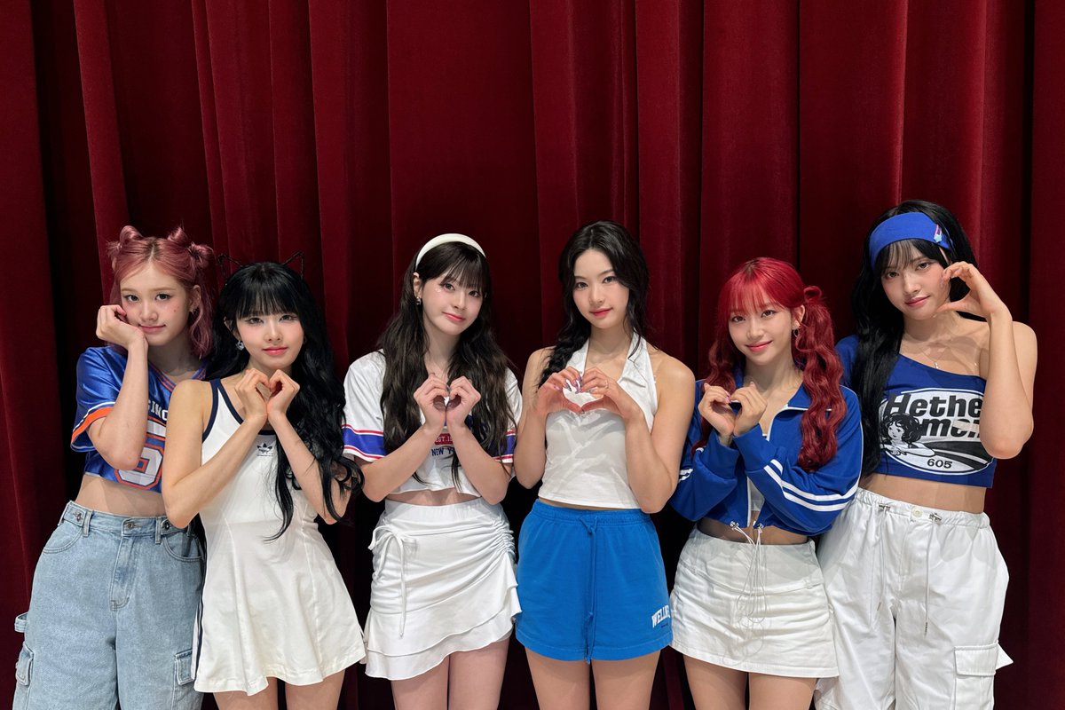 STAYC_official's tweet photo. 240706
#MBC #쇼음악중심

#STAYC #스테이씨  
#Metamorphic 
#STAYC_Metamorphic 
#CheekyIcyThang #치아땡
#StayWITHme https://t.co/qHBppd8ofU