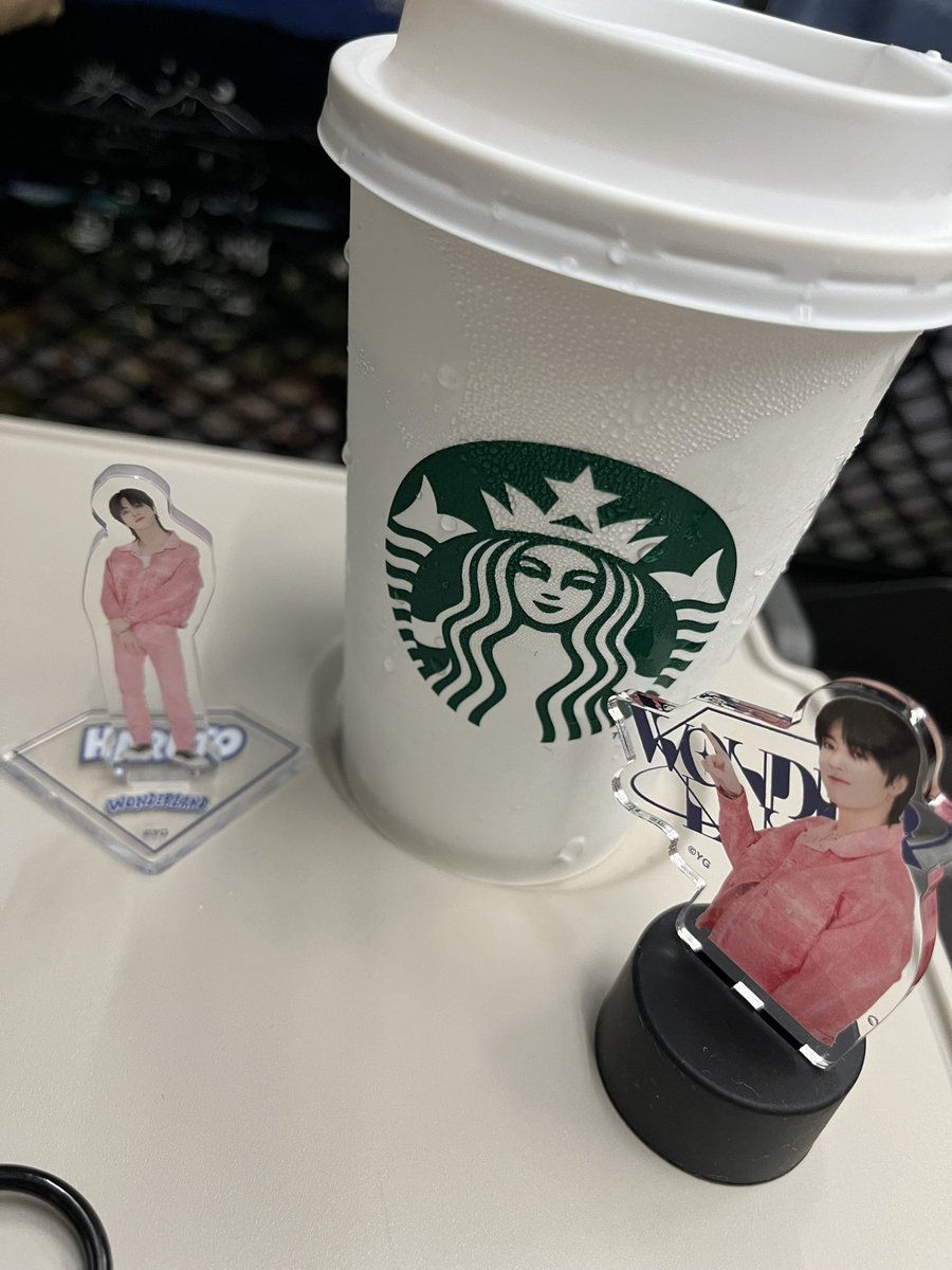 minnosuke_45's tweet photo. 横浜行ってきたよ♡

帰宅中です。

交換してくれたり、缶バッジをくれた若トゥメちゃんありがとう✨ https://t.co/aPZovbL3cx