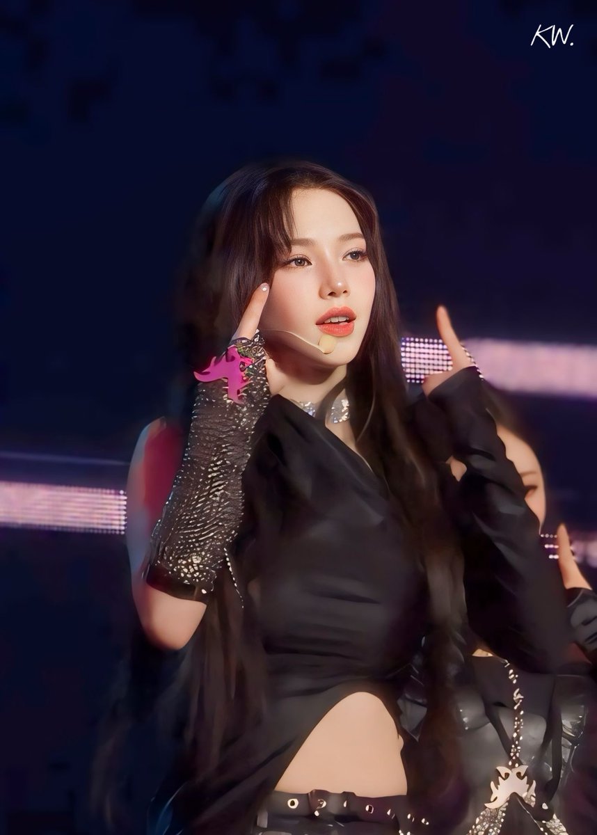 kasperbluu's tweet photo. 240630 
SYNK: PARALLEL LINE in SEOUL

🧎🏻‍➡️🧎🏻‍➡️🧎🏻‍➡️

#aespa #에스파
#카리나 #KARINA 
#aespa_SYNK_PARALLELLINEinSeoul https://t.co/mCIKl2gaKq