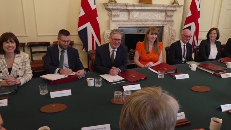 Bill_Esterson's tweet photo. Finally, after 14 years, a @UKLabour cabinet.

Fantastic! https://t.co/pzxyzob5CQ