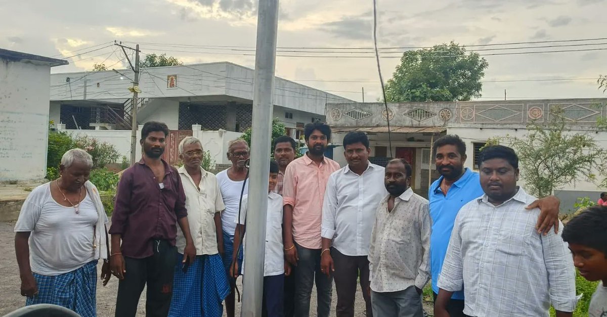 BThirupatiNayak's tweet photo. IMax Street Light at TRK Nagar !
#Chinthakunta https://t.co/gFiqCw8ukq