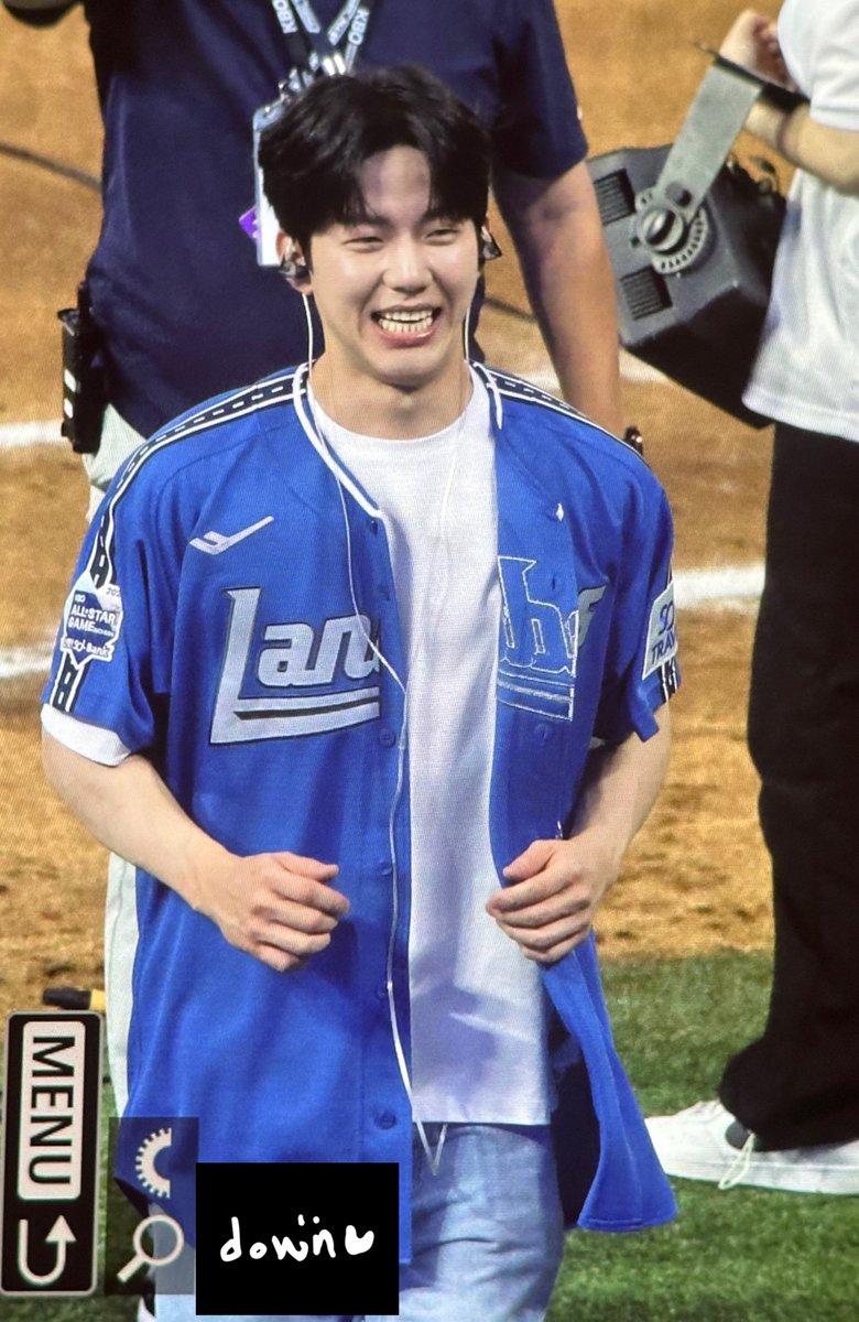 240706 #도운 #윤도운 #DAY6

붕방 강아지야악

어깨 짱｡