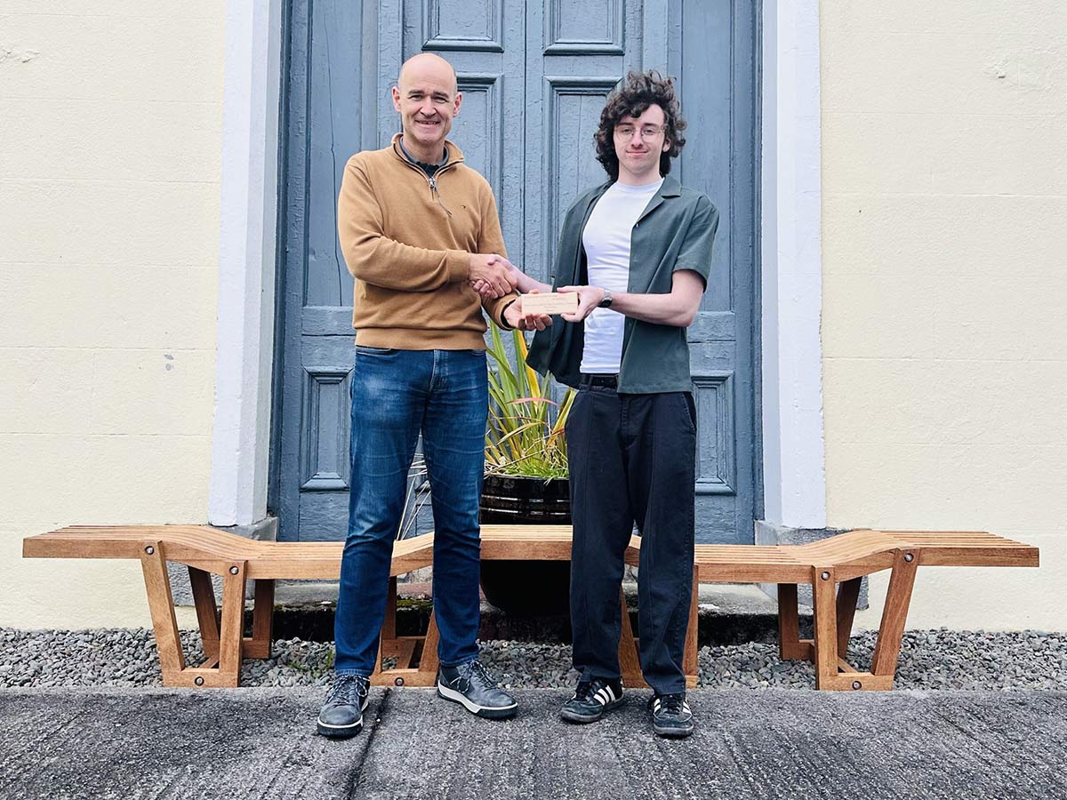 Congratulations Pearse Sommerville! Winner of our 2024 Prize #AtlanticTechnologicalUniversity #Connemara. Pearse's project #Melodies is a street bench inspired by music, which flows like gentle #waves that connect communities. #studentprize #furnitureprize