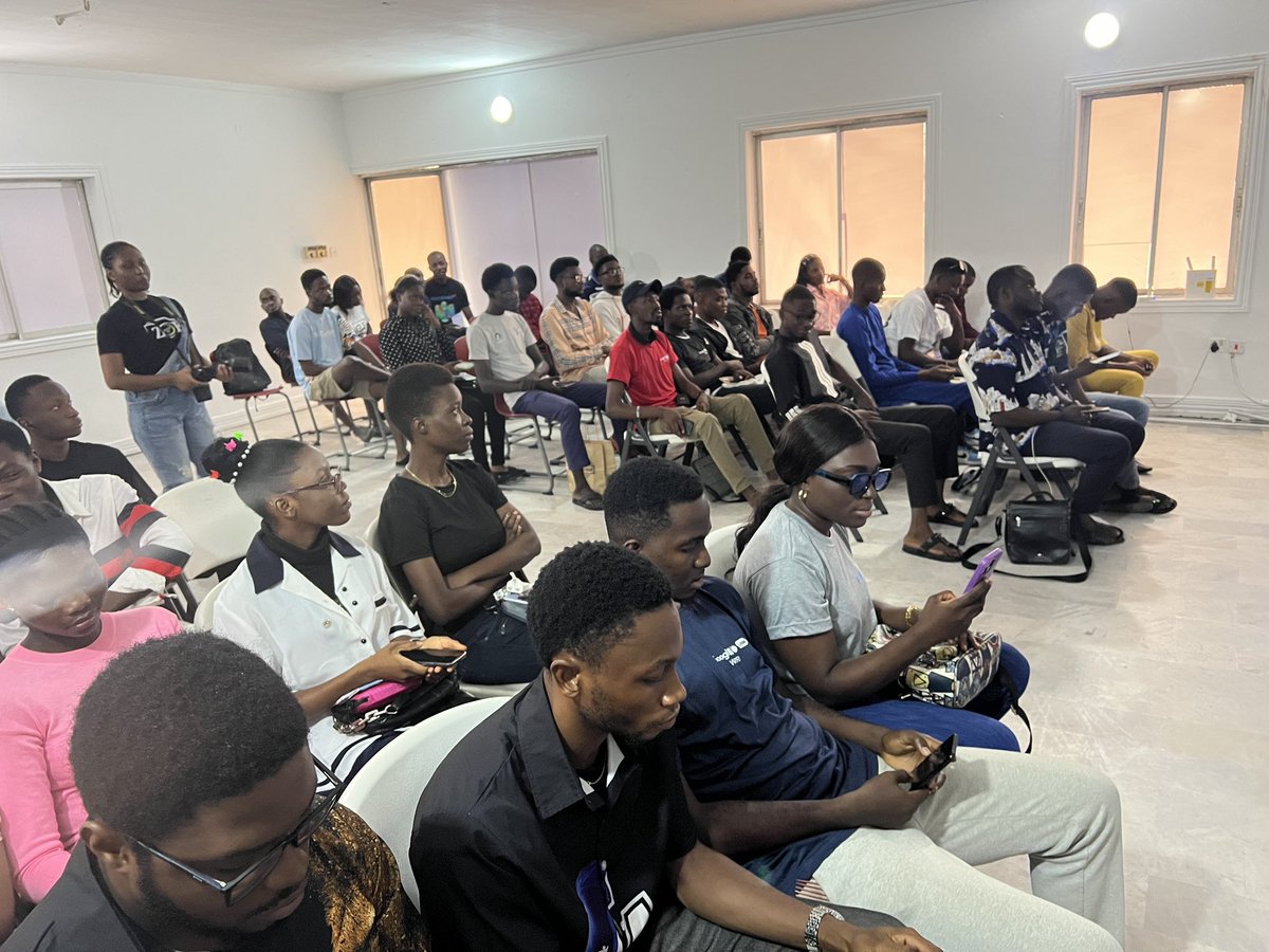 charliecodes's tweet image. Currently at the @gdg_warri #IOExtendedWarri #IOExtended