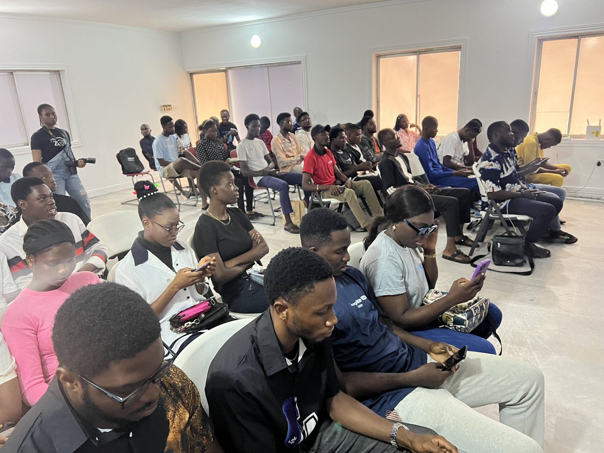 charliecodes's tweet image. Currently at the @gdg_warri #IOExtendedWarri #IOExtended