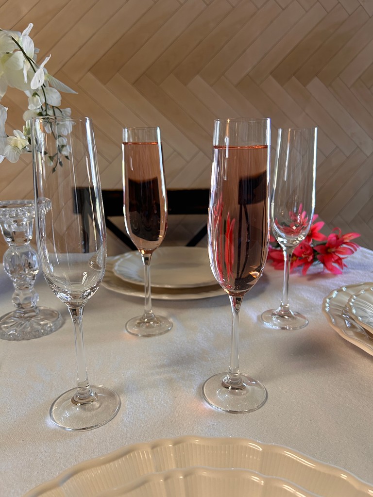 redvanillahome's tweet image. Toast to Every Occasion with Red Vanilla Champagne Glasses! Planning summer events, a wedding, or just want to create the perfect mimosa?

🎄Christmas in July Sale – 50% OFF! 🎅🏼 shorturl.at/200fp

#RedVanilla #ChampagneGlasses #WeddingEssentials #ChristmasInJuly #Sale