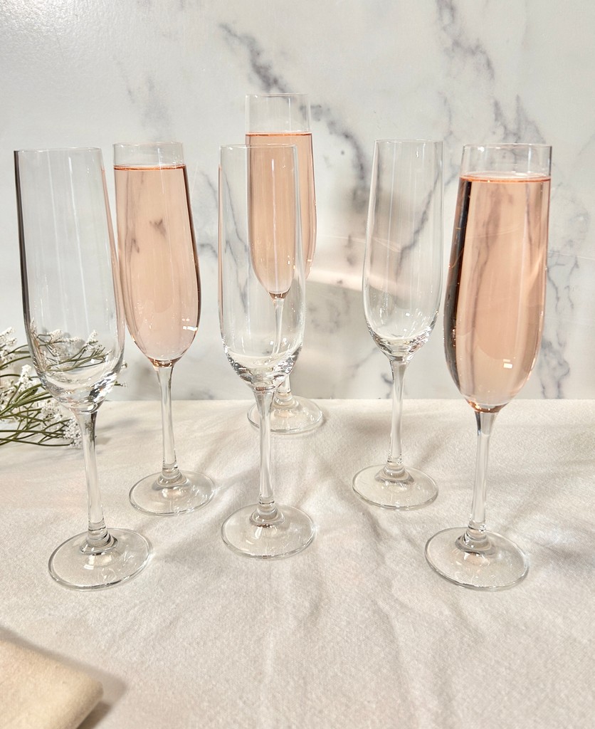 redvanillahome's tweet image. Toast to Every Occasion with Red Vanilla Champagne Glasses! Planning summer events, a wedding, or just want to create the perfect mimosa?

🎄Christmas in July Sale – 50% OFF! 🎅🏼 shorturl.at/200fp

#RedVanilla #ChampagneGlasses #WeddingEssentials #ChristmasInJuly #Sale