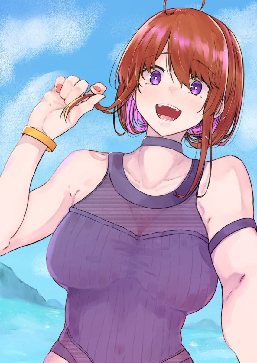 プライベートでの露出は控えめなうちの子の水着自撮りです 