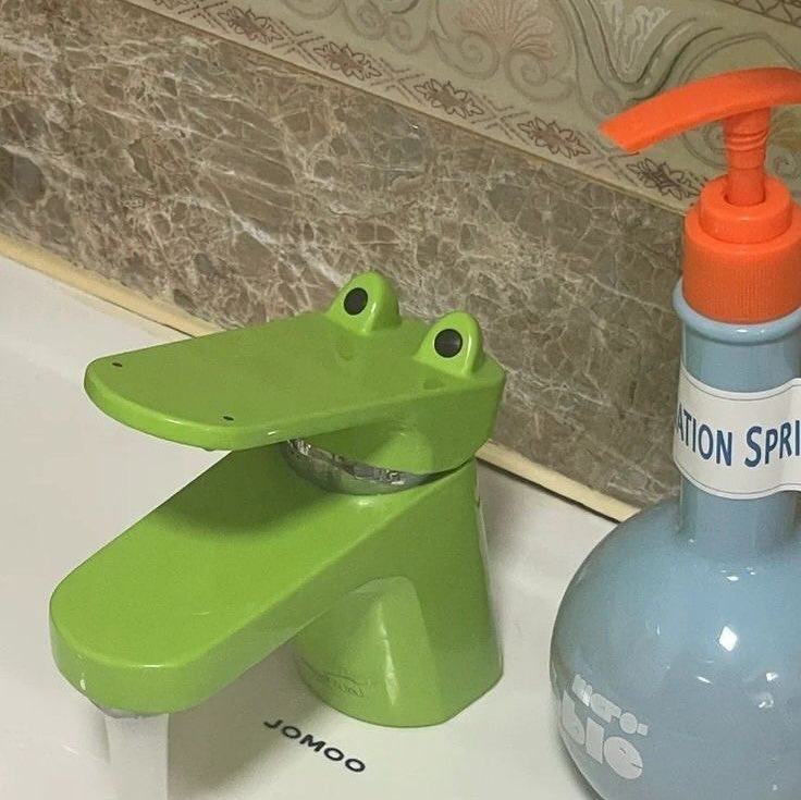 abaneleci's tweet photo. little alligator 𓆌 https://t.co/HB544HI3a5