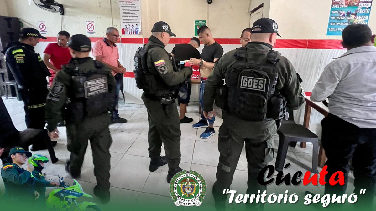 PoliciaCucuta's tweet photo. 🚔🚨En el desarrollo del fortalecimiento de la seguridad, nuestras unidades del Grupo de Operaciones Especiales #GOES y el Grupo de Prevención del Hurto Motorizado y el Atraco #PHUMA, se encuentran realizando acciones para garantizar la protección y el bienestar de la comunidad. https://t.co/Jb3BZnbxBe