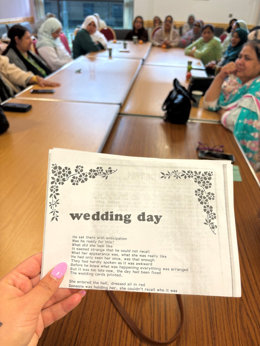 Incredibly lively first session at <a href="/KYPRochdale/">KYP</a> led by <a href="/MahboobehMCR/">Mahboobeh Rajabi</a> !

Participants explored poetry by Manchester’s South Asian writers &amp; composed a group poem 🙌

3 more sessions upcoming on Tuesdays, e-mail mahboobeh@cultureword.org.uk to join

Funded by <a href="/HeritageFundUK/">The National Lottery Heritage Fund</a>