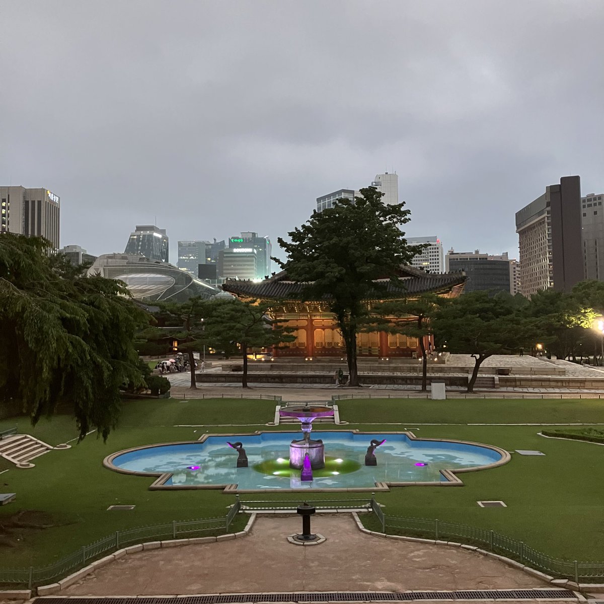 Sometimes nice to be a scholar and go for a conference 😍

#Seoul #Korea #IVR2024