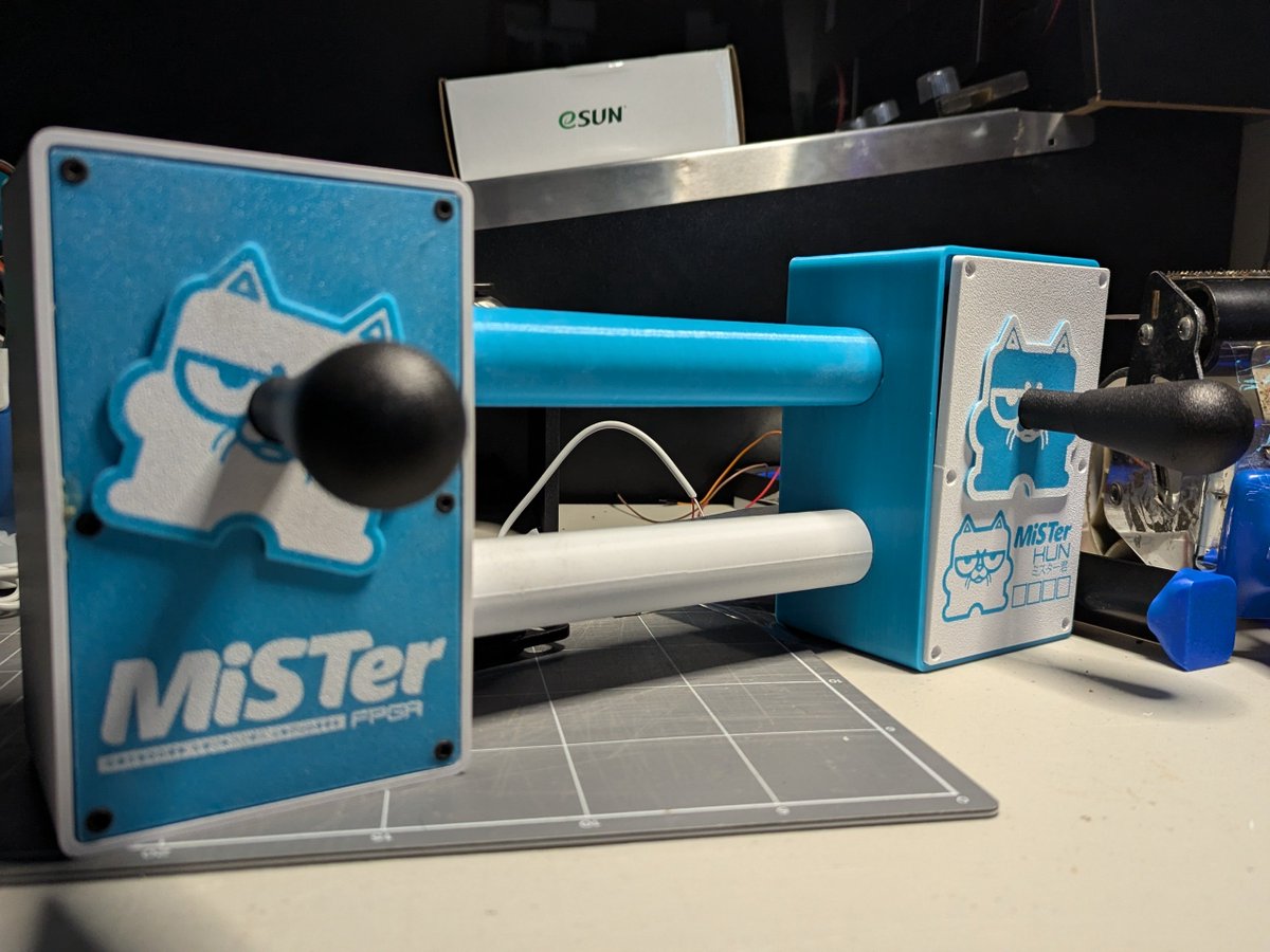 Clive_Frog_2_0's tweet image. One of these days I must rebuild my unfinished #Robotron twin joystick into a more sensible and robust housing. 
Until then, two separate sticks will do nicely. 

#MisterFPGA
#Robotron2084