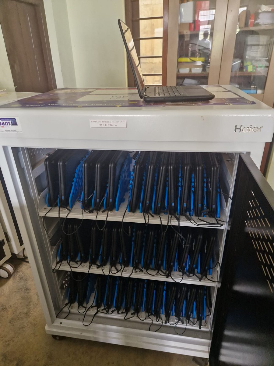 koddadi's tweet image. Living in a Colombo bubble I guess one has no idea what&apos;s reality. This is a school in the upcountry. They don&apos;t have internet connection. What&apos;s the fucking point of this? 
#Smartclassrooms
#SriLanka 
#EducationForAll