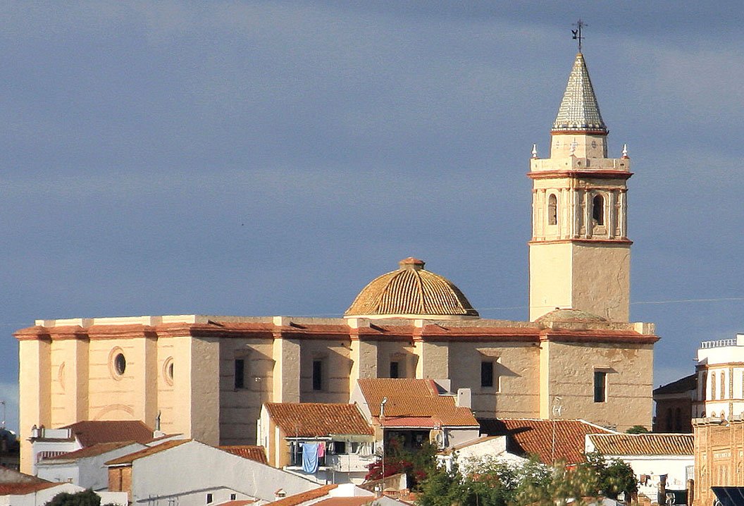EduLopez1889's tweet photo. Sé que estabais esperando al sábado para otro hilo sobre el patrimonio de la provincia de Huelva. En el caso de hoy volvemos al Andévalo, para hablar de una iglesia de gran interés histórico y artístico, la Iglesia de Nuestra Señora de Gracia de Calañas.

🧵🧵🧵 https://t.co/r6Tq5TieMD