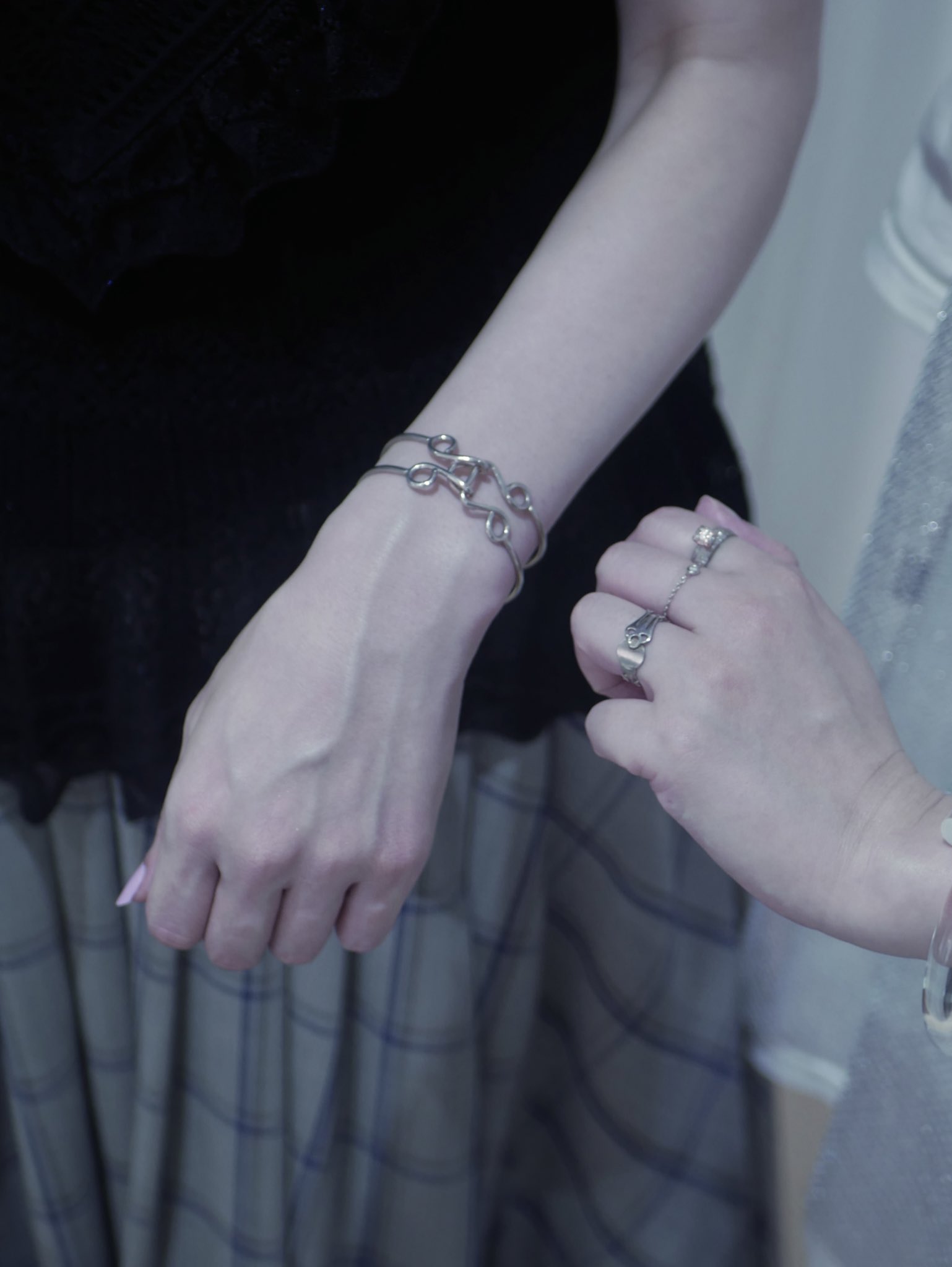 アクセサリー ritsuko karita  silver hook bangle ritsuko karita Silver Hook bangle