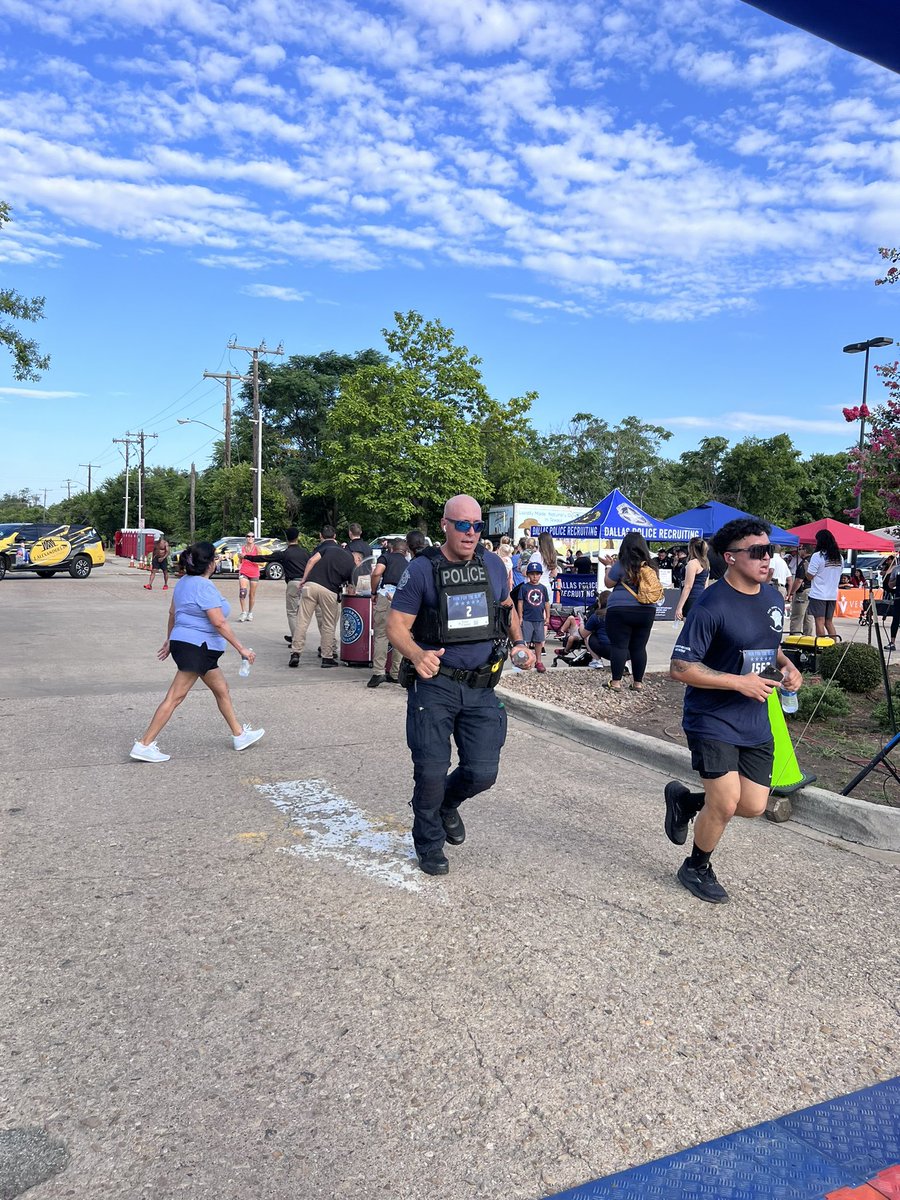 Mark Villarreal (@dpdvillarreal) on Twitter photo Honoring our HEROES who sacrificed everything #runfortheblue <a href="/DPDChiefGarcia/">Eddie Garcia</a> <a href="/DallasPD/">Dallas Police Dept</a> Honoring our HEROES who sacrificed everything #runfortheblue <a href="/DPDChiefGarcia/">Eddie Garcia</a> <a href="/DallasPD/">Dallas Police Dept</a>