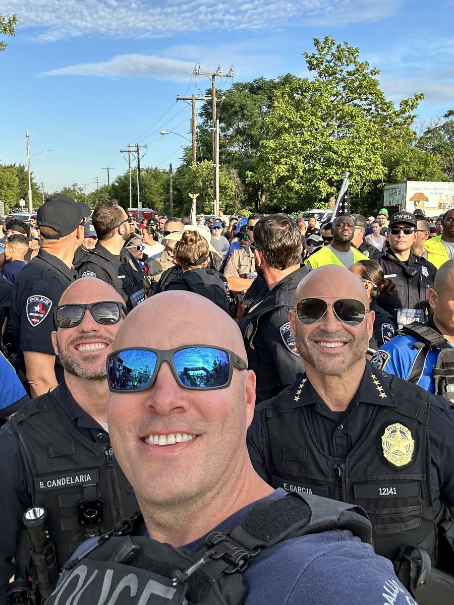 DPDVillarreal's tweet image. Honoring our HEROES who sacrificed everything #runfortheblue @DPDChiefGarcia @DallasPD