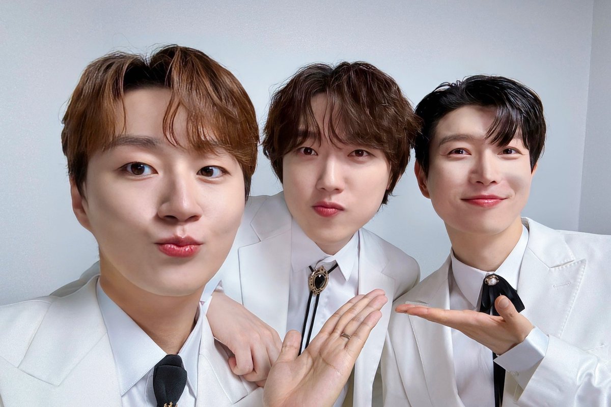 official_fore's tweet photo. [📸] 

반도 문화 재단
[Starry Starry Night] 공연 종료!

연세대를 콘서트로 만들었던 숲별✌️
삼포레는 숲별 때문에 힘이 나💪🥹

#Forestall #포레스텔라 https://t.co/jIMNiHih6x