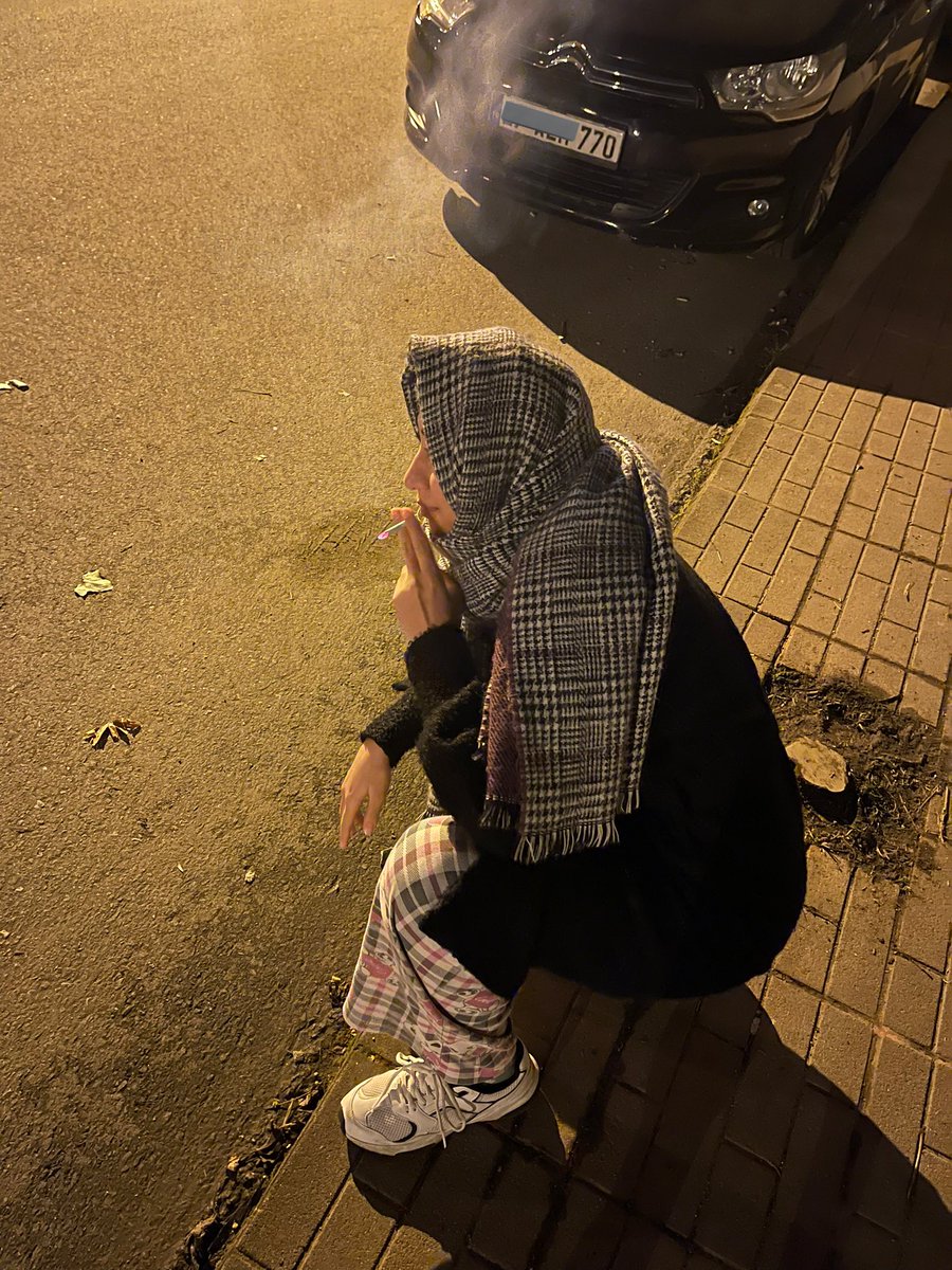 fatmakilicoglu's tweet photo. Erkek dediğin esmer 1.85 olcak kanzi https://t.co/dkCXxI8tOv