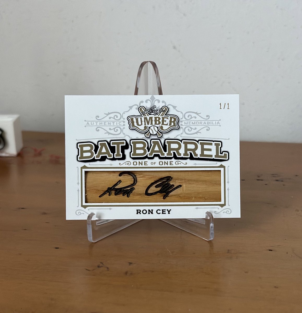 HWY18Sports's tweet photo. Leaf Lumber! Love this product. @Leaf_Cards #leaflumber #roncey https://t.co/pe26Y3vGrr