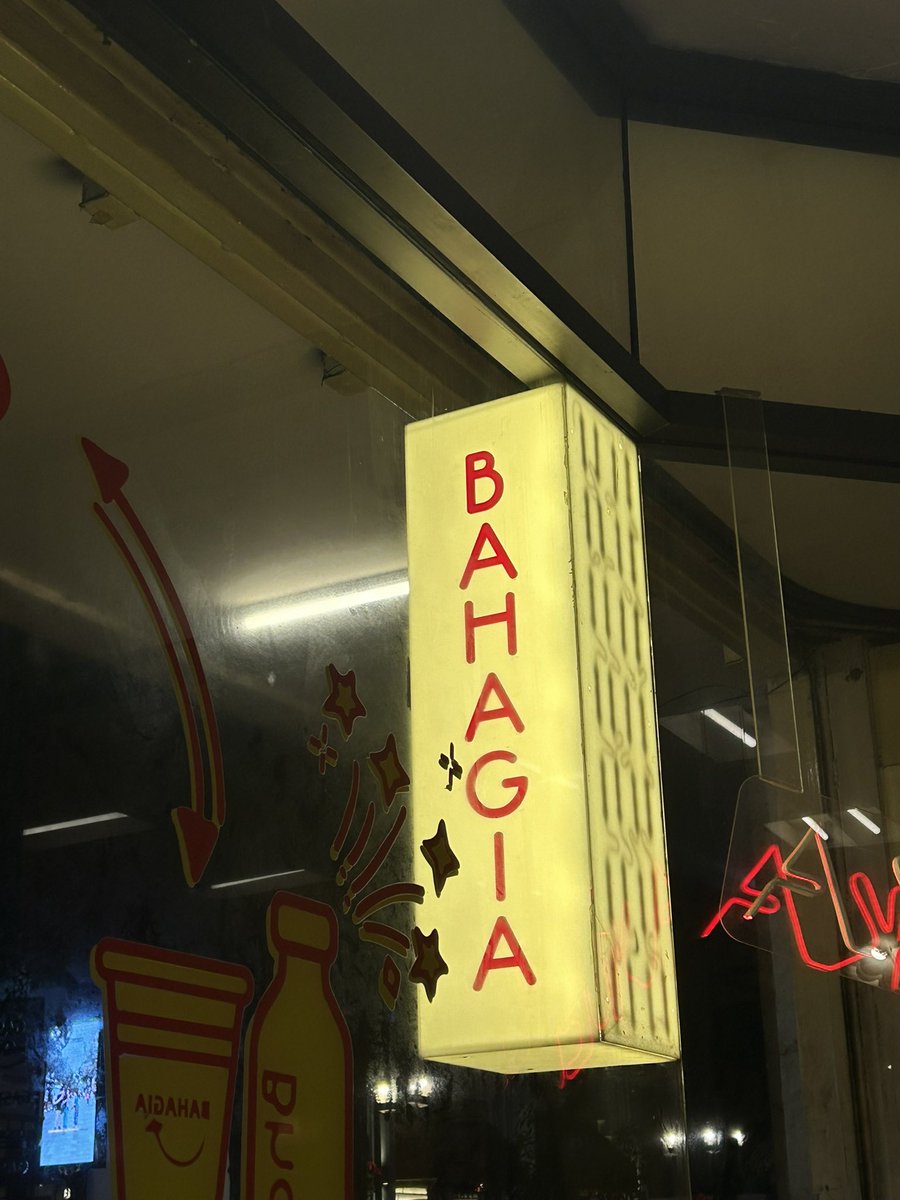 jjiyeonim's tweet photo. Anyone in Braga? https://t.co/OKsmEKXe9l