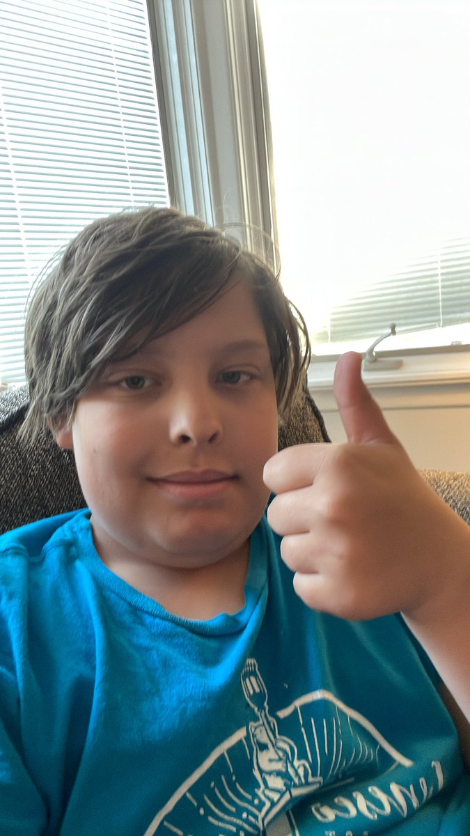 declansplanet's tweet image. Roblox VS IRL