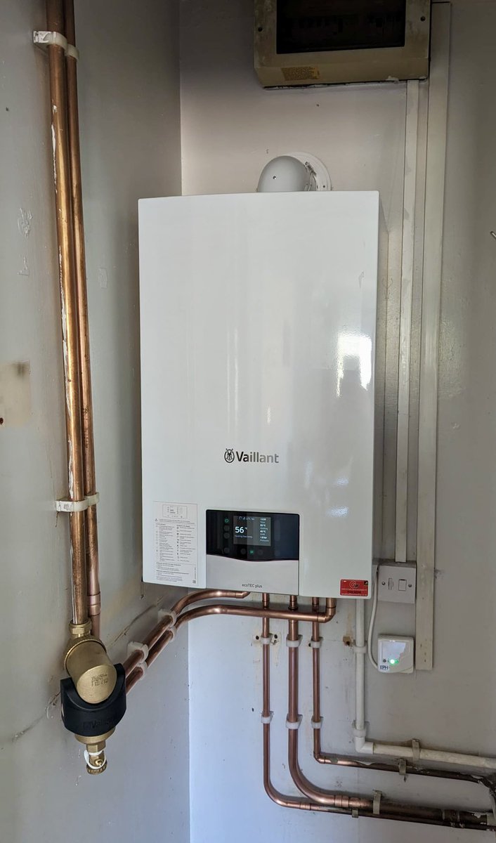 A couple more <a href="/vaillantuk/">Vaillant UK</a> boilers installed recently. These two are ecoTEC Plus boilers that come with a 10 year guarantee.
If you are looking for a new boiler contact us for a quote.
We now have over 1,250 on line reviews #boilerinstallation #boilerrepair #newport #newportgwent