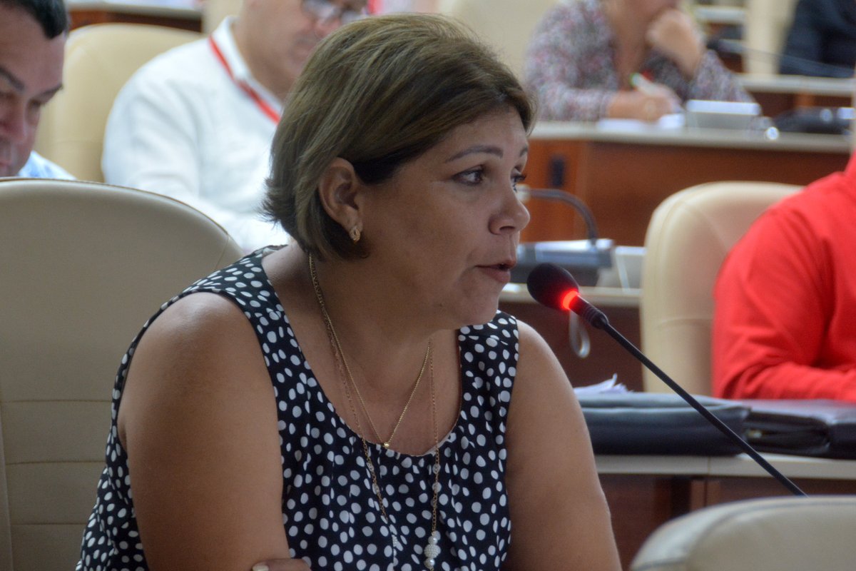 🇨🇺| Inició segunda y última jornada del #VIIIPlenoCC, encabezado por su Primer Secretario, el Presidente <a href="/DiazCanelB/">Miguel Díaz-Canel Bermúdez</a>.

El debate hoy está enfocado, primeramente, en la producción de alimentos. En su segundo punto se abordará el enfrentamiento a la corrupción y las ilegalidades.