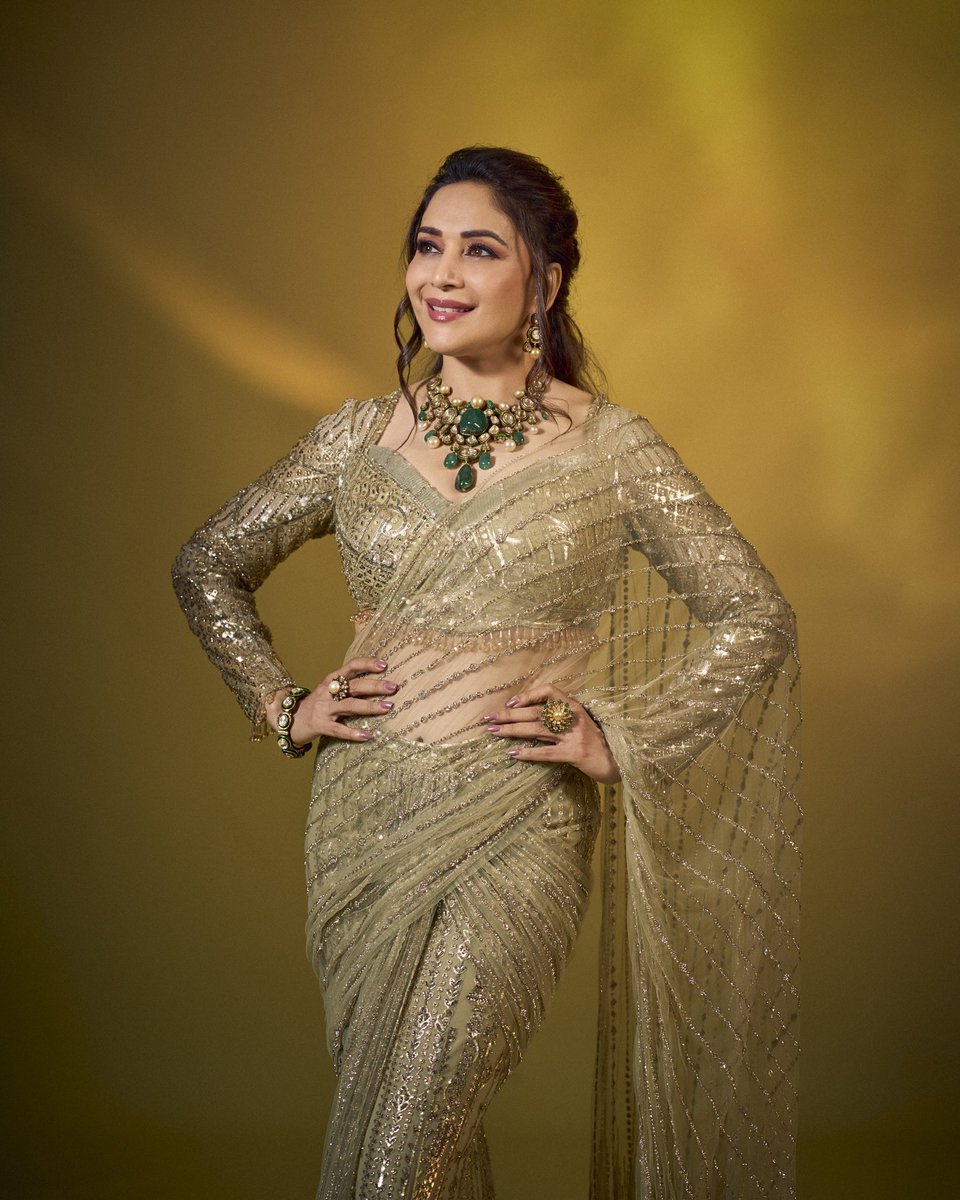 MadhuriDixit tweet picture
