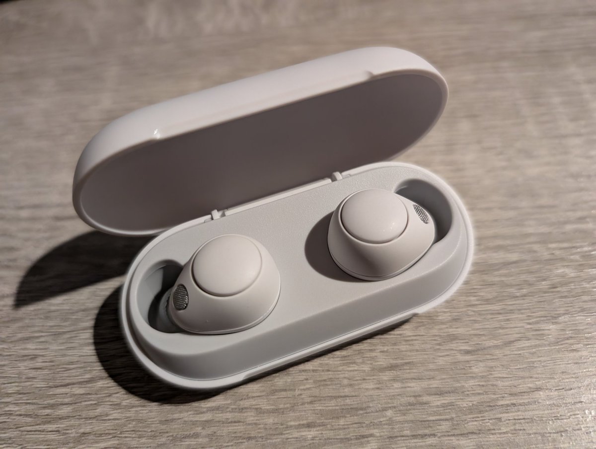 SONYのやつ買いますた🫶
珍しく白チョイス🤍