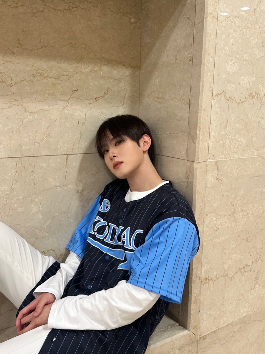 XODIAC_MEMBERS's tweet photo. [#현식]

HYUNDDIK !!!!!!! ⚾️⚾️

#XODIAC #소디엑 #HYUNSIK #현식 https://t.co/RqIva8JQFG