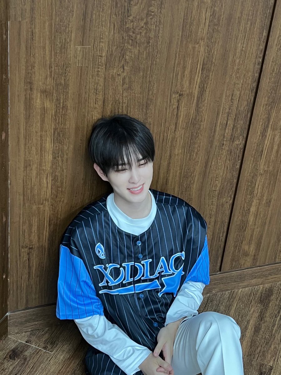 XODIAC_MEMBERS's tweet photo. [#현식]

HYUNDDIK !!!!!!! ⚾️⚾️

#XODIAC #소디엑 #HYUNSIK #현식 https://t.co/RqIva8JQFG