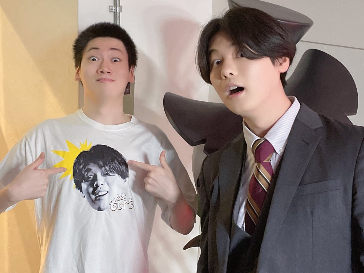 第五人格IJLカードキャスターもしうさ 第五人格 IJLカード もしうさ UR 優秀キャスター賞➕Rもしうさ2枚